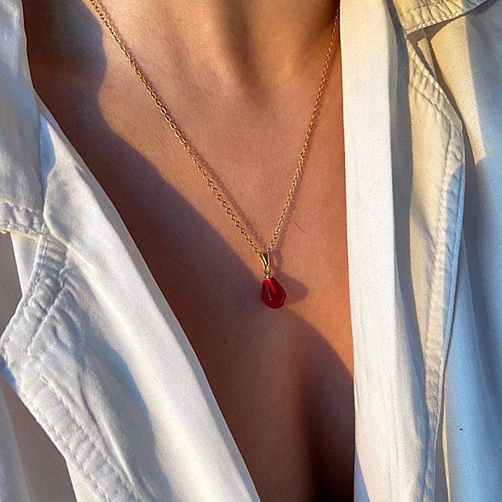 Nar Tanesi Kolye